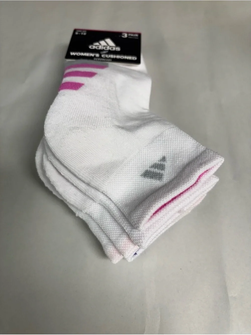 New Adidas Socks Women’s 3 Pair White Aeroready Cushion Quarter Athletic Casual
